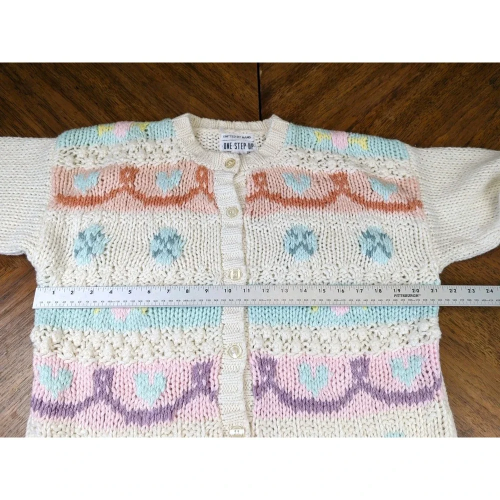 One Step Up Cardigan Sweater Sz MED Hand Knit Pastels Hearts Chunky Cable Knit - Picture 9 of 13
